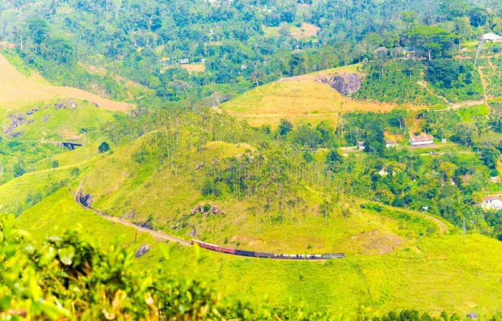 Ravana Range At Demodara Railway Spiral Viewpoint