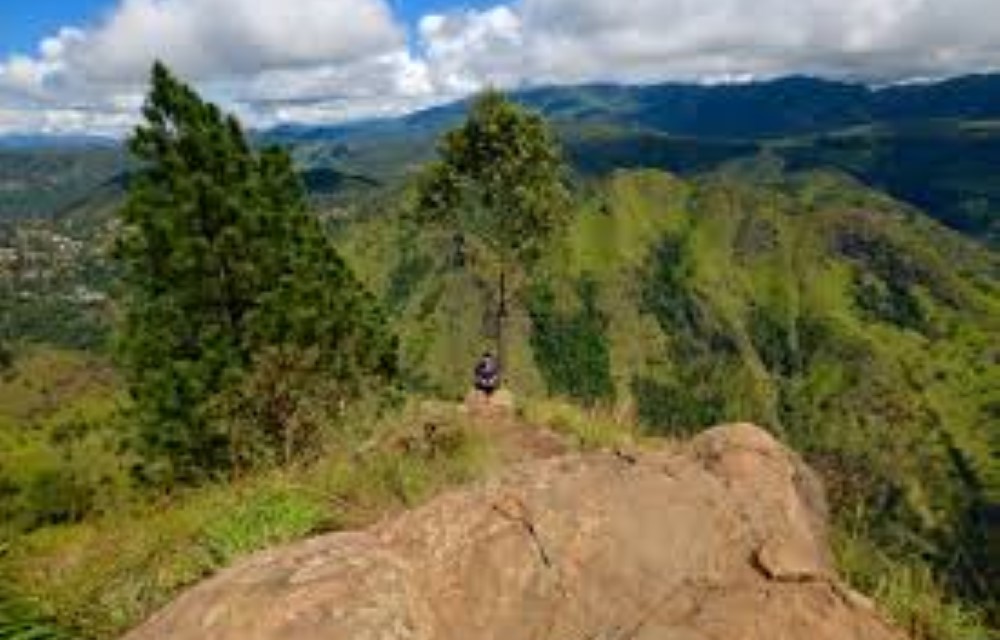 Ravana Range At Ella Rock Trailhead